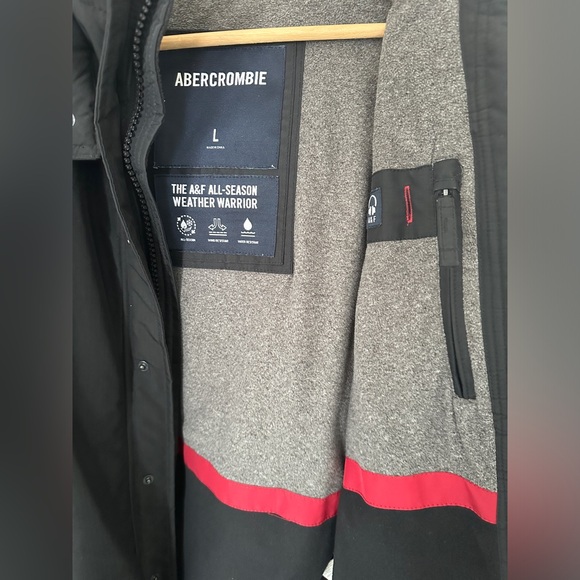 Abercrombie & Fitch Black All-Season Weather Warrior Hooded Jacket - Picture 5 of 5